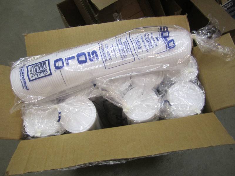lot 102 image: Case of 1000 Solo Plastic Cup Lids ...