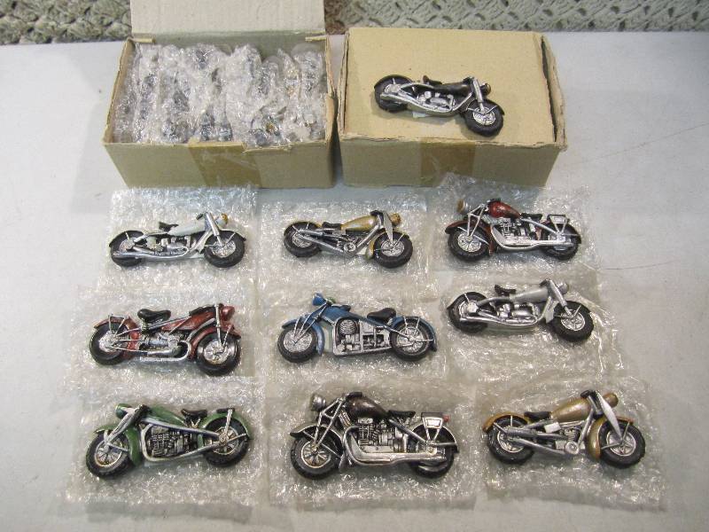 lot 111 image: Lot of 22 Resin Motorcycle Magnets ...
