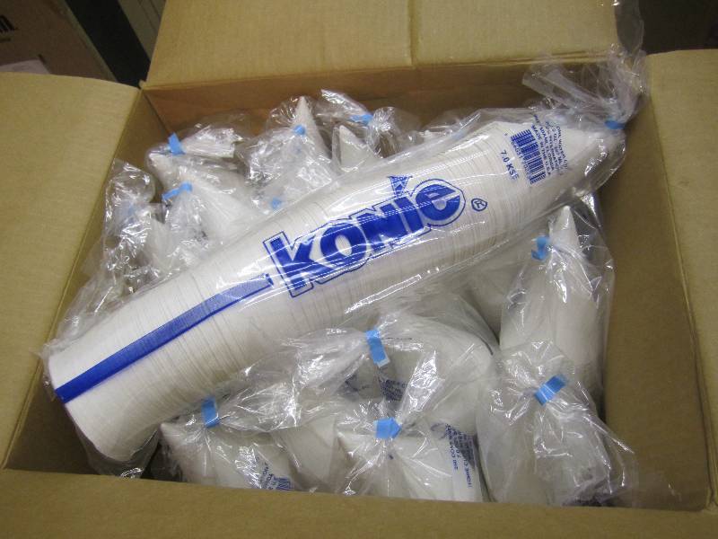 lot 117 image: Case of 5000 Cone Water Cups 7 ounc...