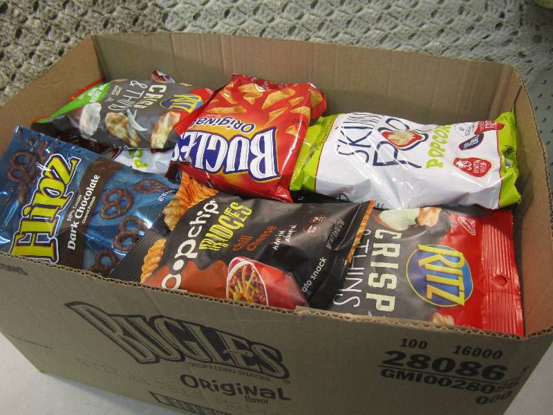 lot 125 image: Big Box Full of Various Chips, Popc...