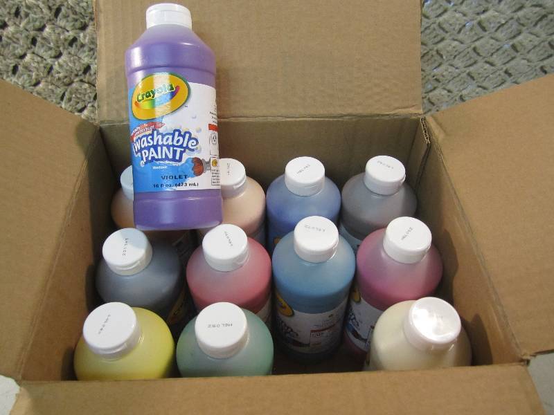 lot 169 image: Case of Crayola Washable Paint 12 B...