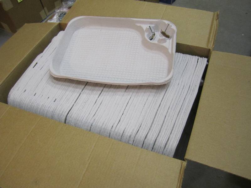 lot 174 image: Case of 200 Molded Fiber 1-Cup Carr...