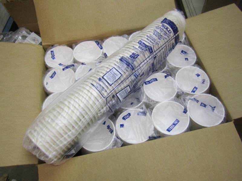 lot 180 image: Case of 1000 Double Poly Paper Food...