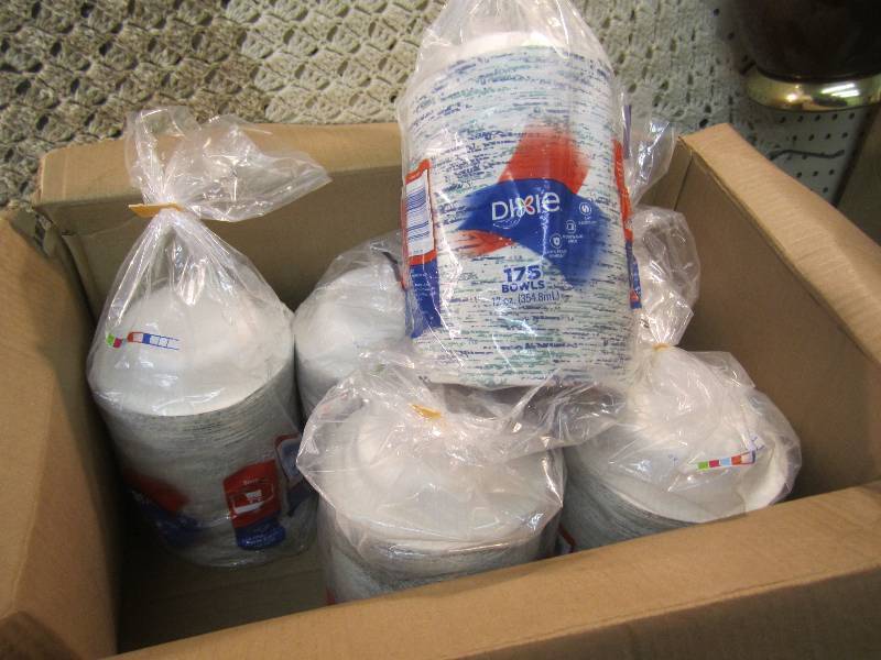 lot 200 image: 6 Packs of Dixie Bowls 175 bowls pe...