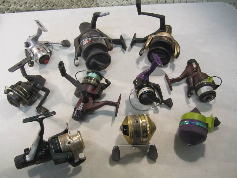 lot 204 image: Lot of 10 Misc Fishing Reels Some a...