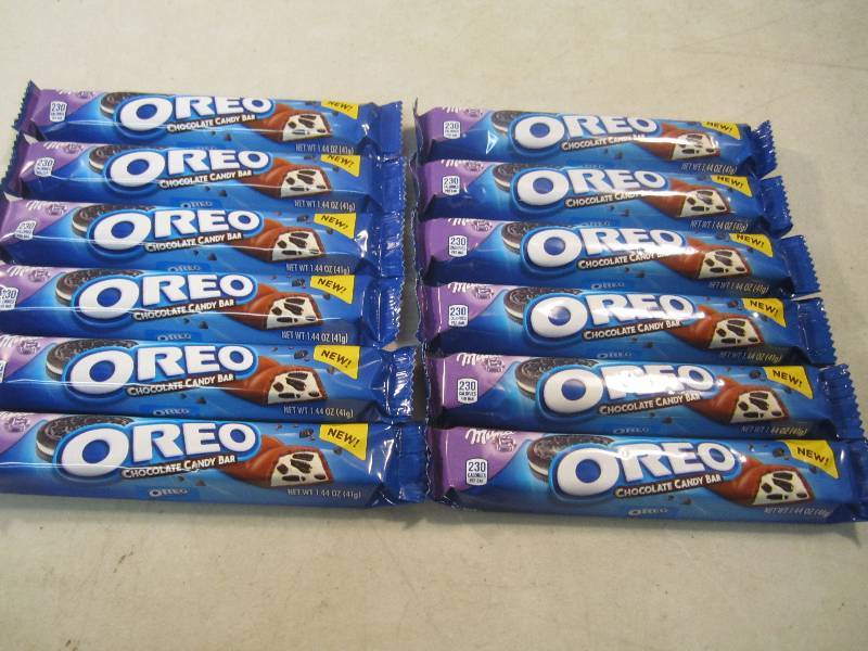 lot 234 image: Lot of 12 Oreo Chocolate Candy Bars...