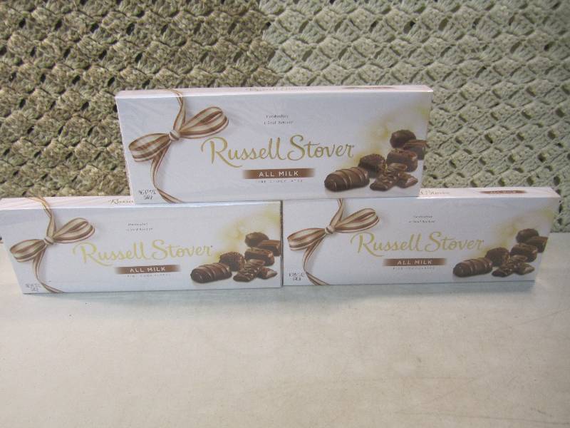 lot 286 image: Lot of 3 Boxes Russell Stover All M...