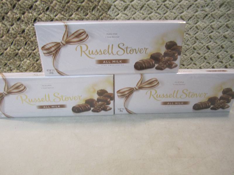 lot 287 image: Lot of 3 Boxes Russell Stover All M...