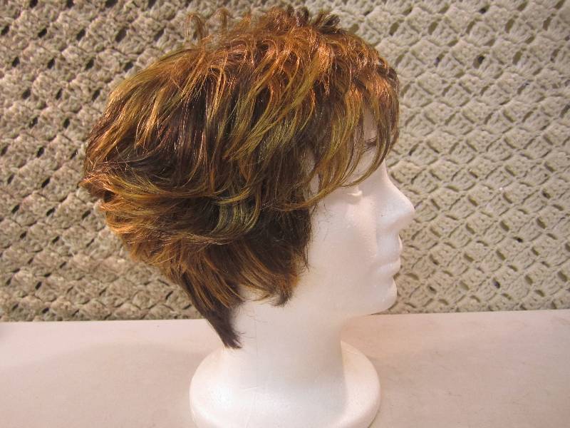 lot 343 image: Motown Tress Wig Style Shila  Col...