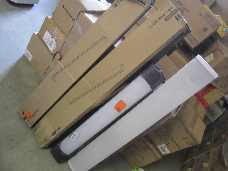 lot 356 image: Mix Lot of 3 - 4 ft LED Wrap Lights...