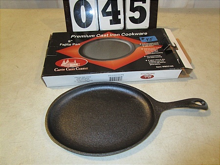 lot 45 image: 9 Fajita Pan