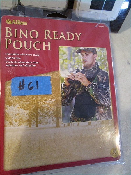 lot 61 image: Bino Ready Pouch