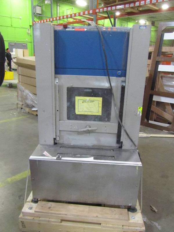 lot 44 image: paint shaker