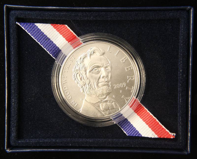2009 ABRAHAM LINCOLN COMMEMORATIVE US SILVER DOLLAR