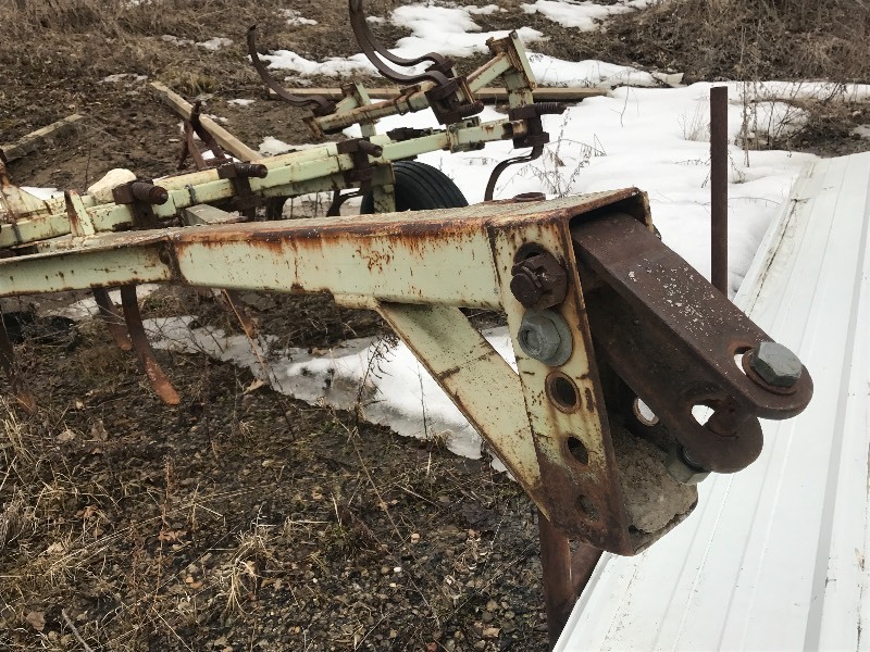 Three-Row Farm Cultivator  Digger