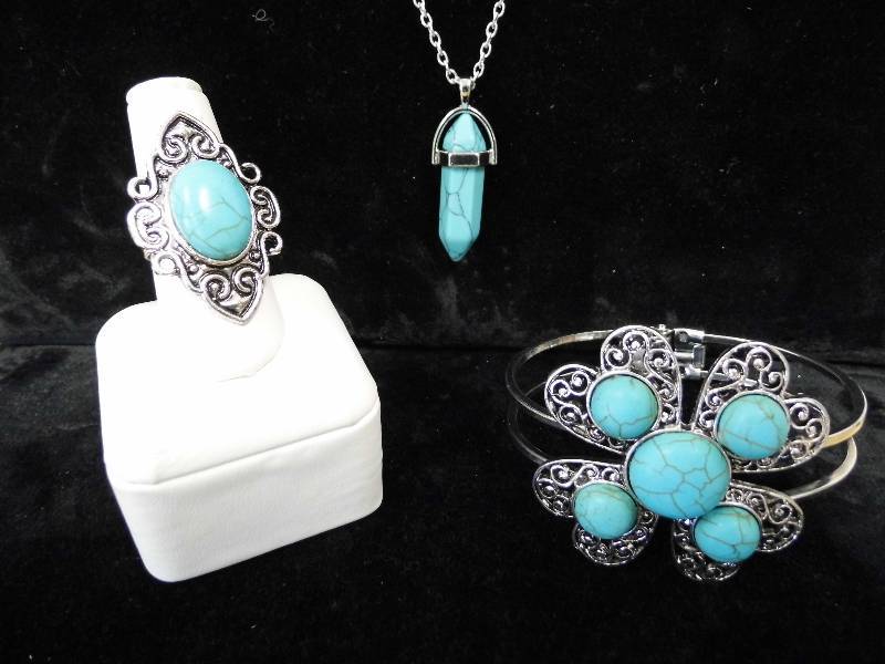 Turquoise Ring - Pendant - Bracelet