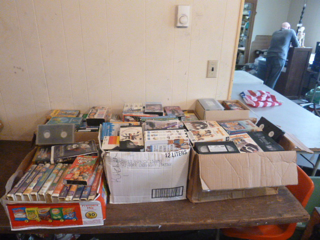 lot 20 image: Lot of VHS Movies