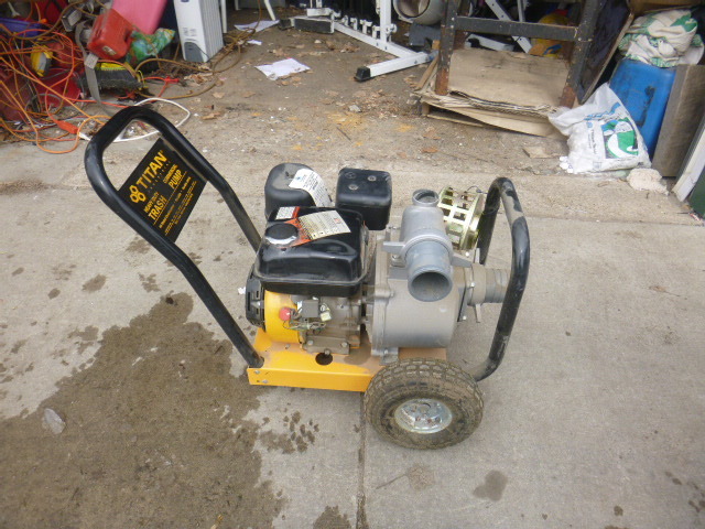 lot 2 image: Titan Commercial H.D. Trash Pump