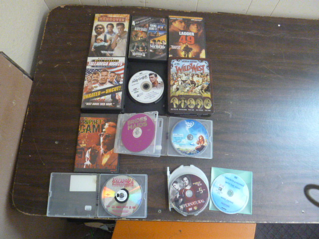 lot 74 image: 12 DVD Movies