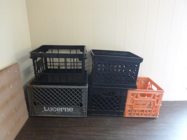 lot 82 image: 5 Milk Crates