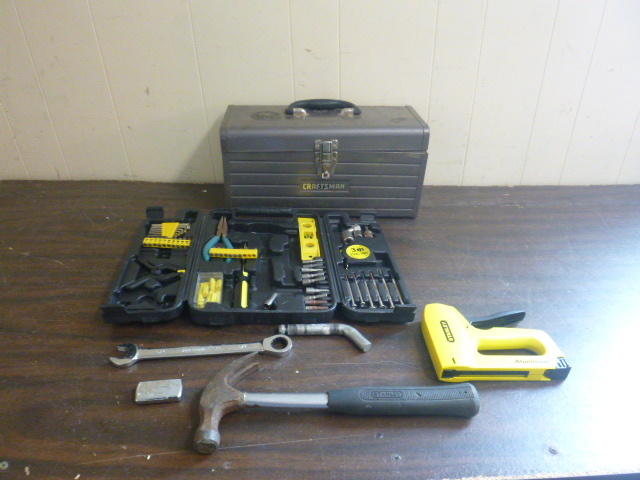 lot 102 image: Miscellaneous Tools