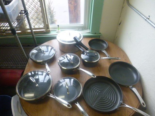 lot 144 image: Tramontina 10 Piece Pots and Pans