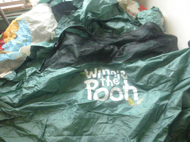 lot 150 image: Winnie the Pooh Childs Tent