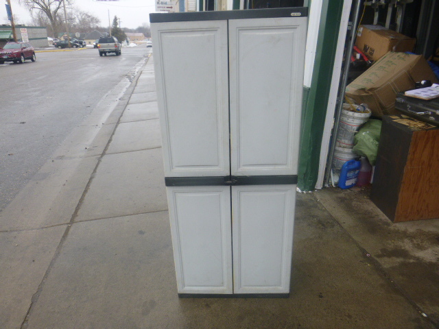 lot 155 image: Plastic 2 Door Storage Cabinet