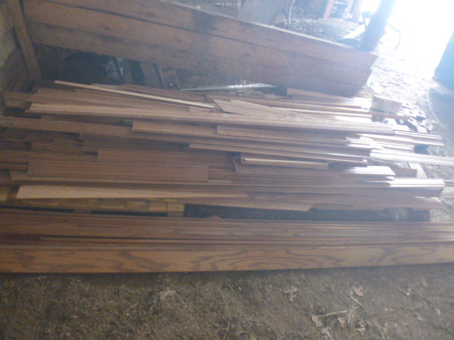 lot 174 image: Oak Trim