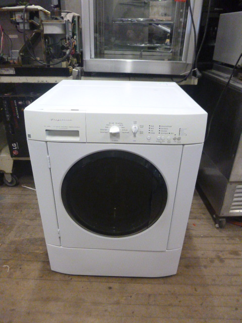 lot 4 image: Frigidaire Washer
