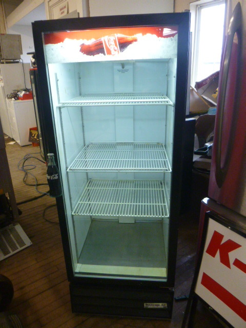 lot 5 image: Coca-Cola Cooler