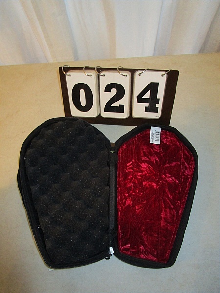 lot 24 image: Zombie Pistol Case - Green