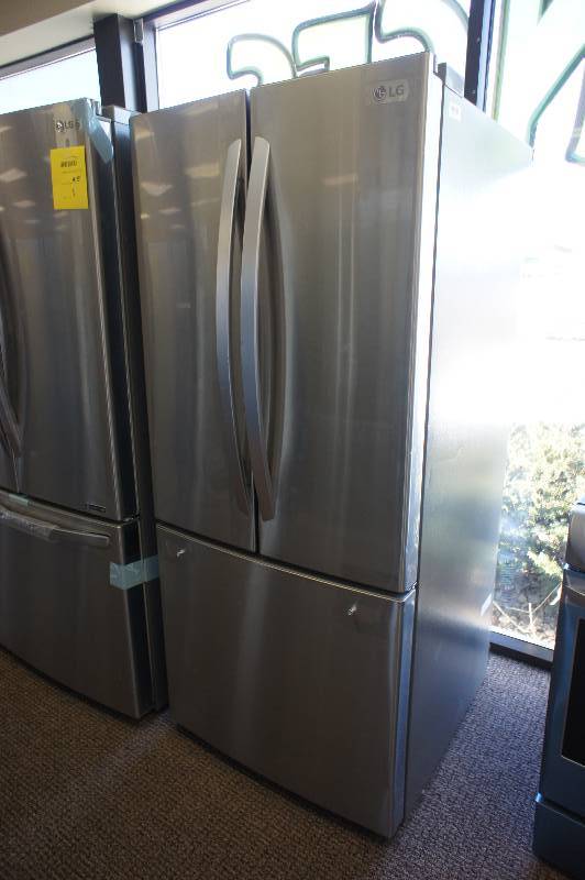 lot 2 image: PREVIOUSLY OWNED - SCRATCH AND DENT - LG  MODEL # (LFCS22520S) French Door Refrigerator - 30 - 21.8 cu ft - Stainless Steel - TESTED WORKS - MSRP $ 1499.99