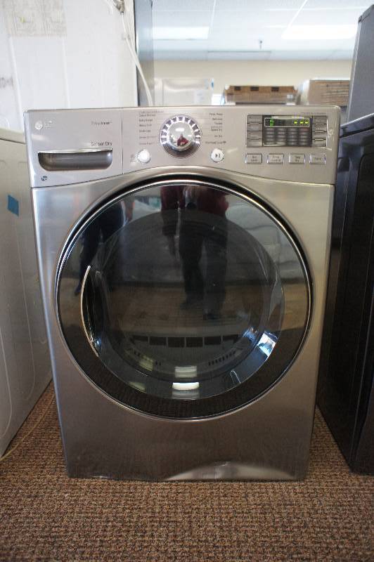 lot 11 image: NEW - SCRATCH AND DENT - LG MODEL # (DLGX3571V) - GAS - DLGX3571 Gas Dryer - 7.4 cu ft - GRAPHITE STEEL   - TESTED WORKS - MSRP $ 999.99