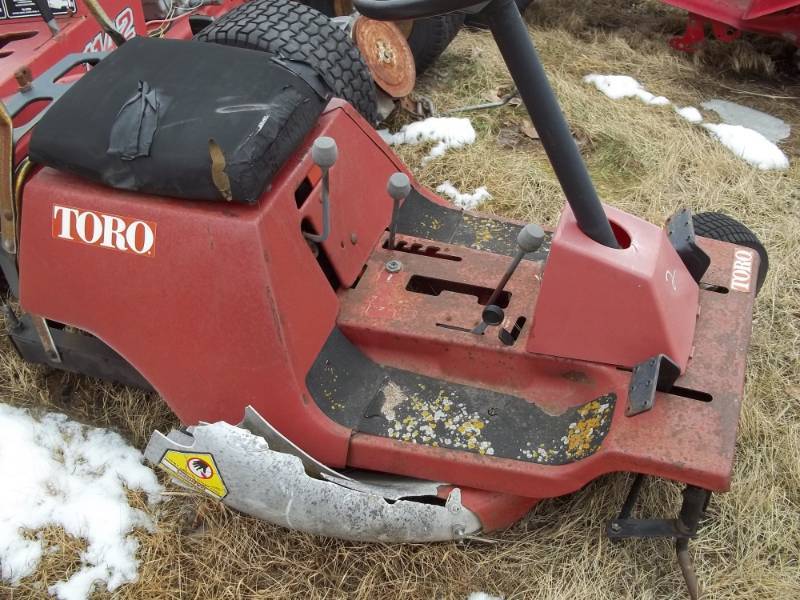 lot 102 image: Riding Lawn Mower for parts or repair Toro
