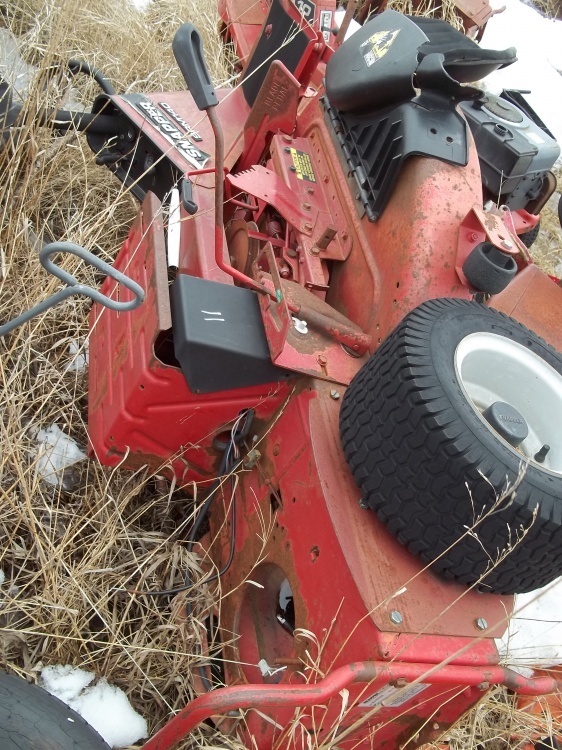 lot 111 image: Riding Lawn Mower for parts or repair