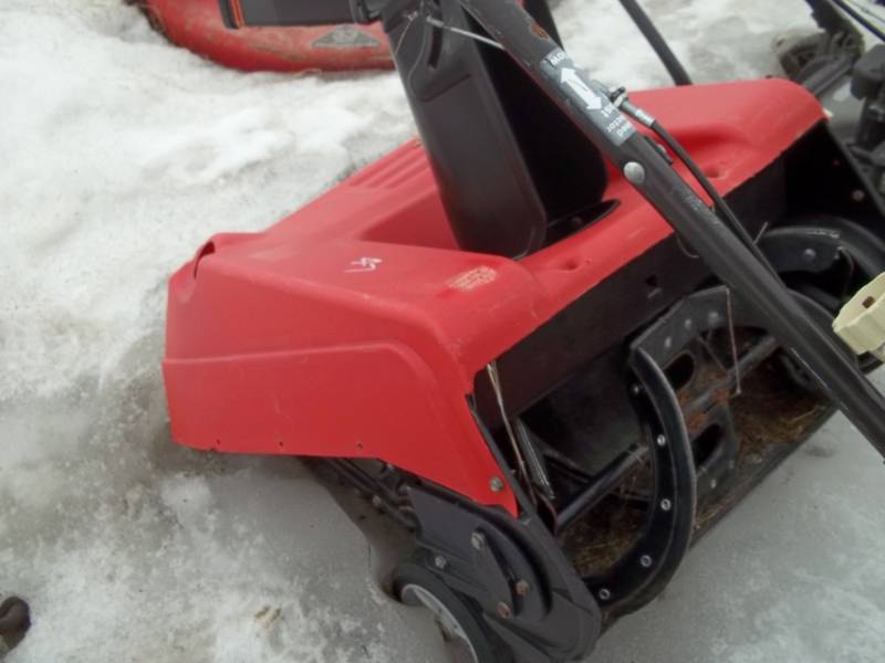 lot 147 image: Snow Blower and push mowers for parts or repair lawn boy and toro