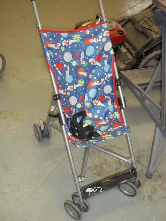 lot 62 image: Kids stroller