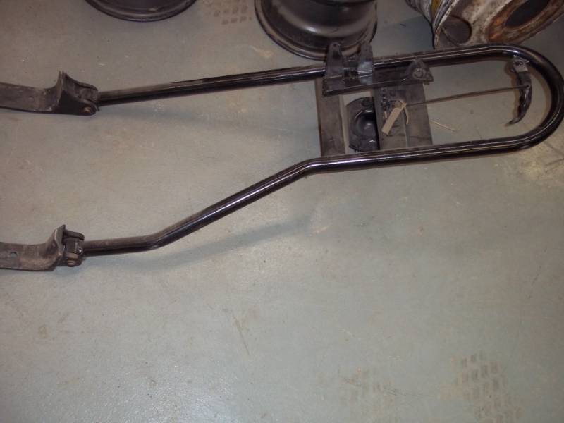 lot 81 image: Spare Tire Carrier