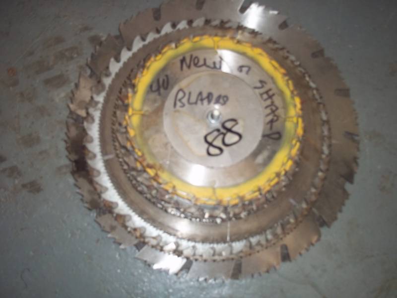 lot 88 image: 40 Saw Blades