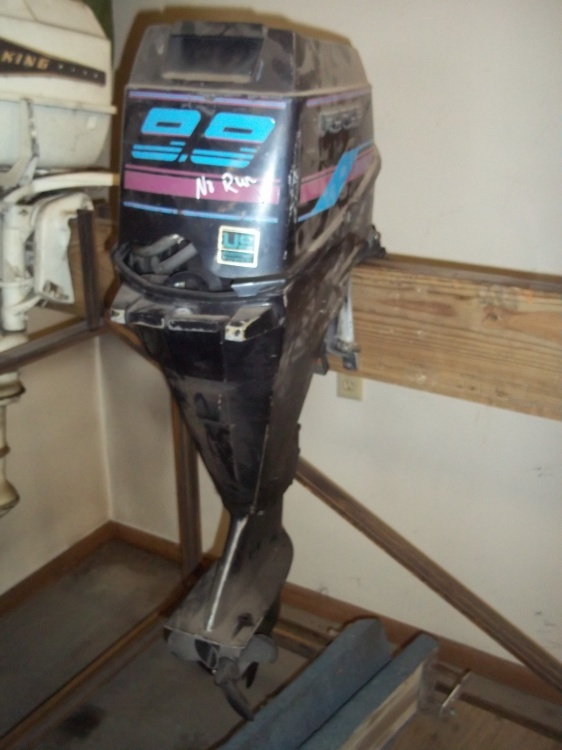 lot 92 image: 9.9 Force Boat Motor