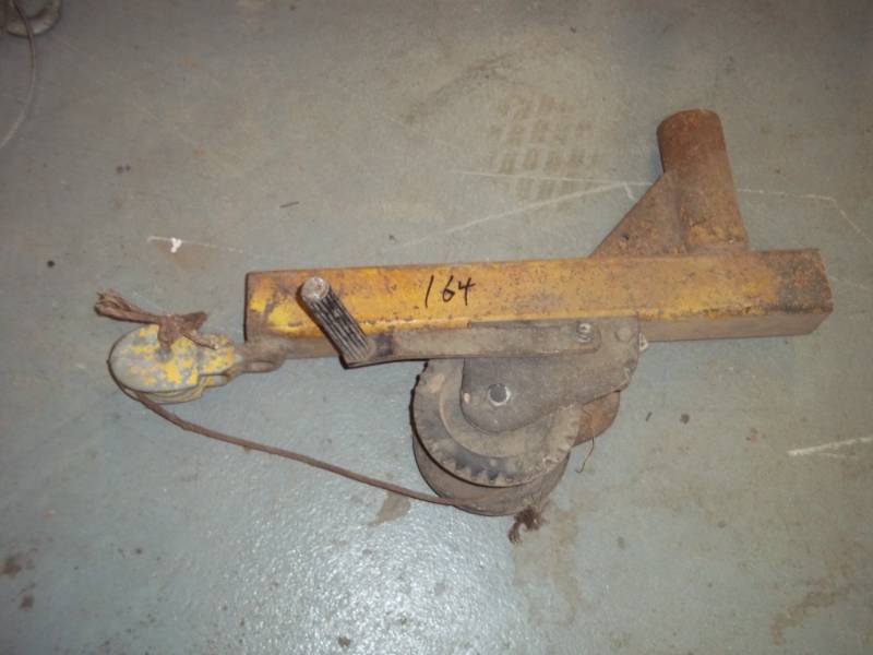 lot 164 image: Winch