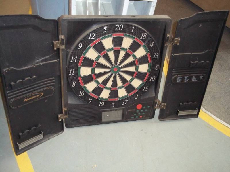 lot 175 image: Dart Board