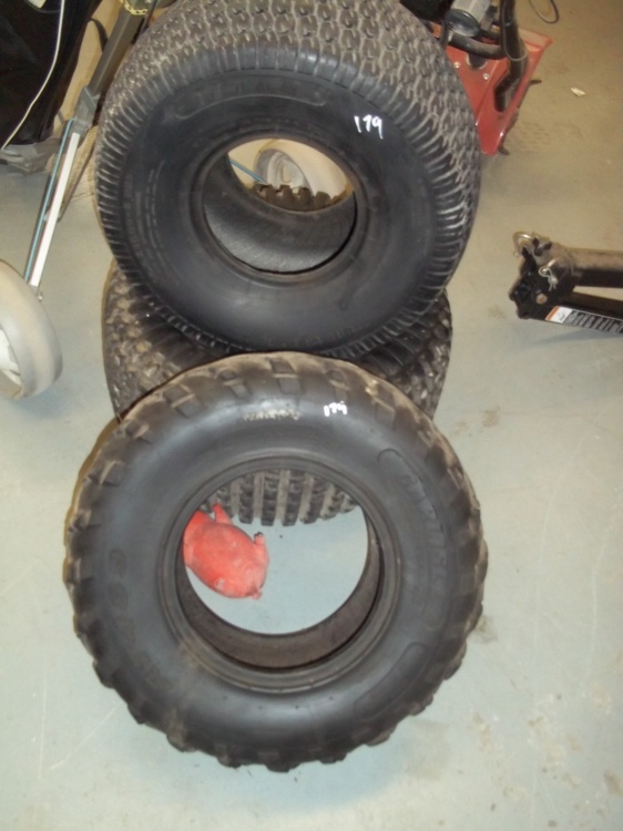 lot 179 image: 3 Tires  23 x 7- 10,22.5 x 10 -8, 25x12-9