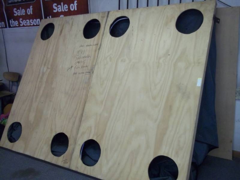 lot 180 image: 8 x 8 Shoremaster Fishhouse,  unused has mouse holes in canvas