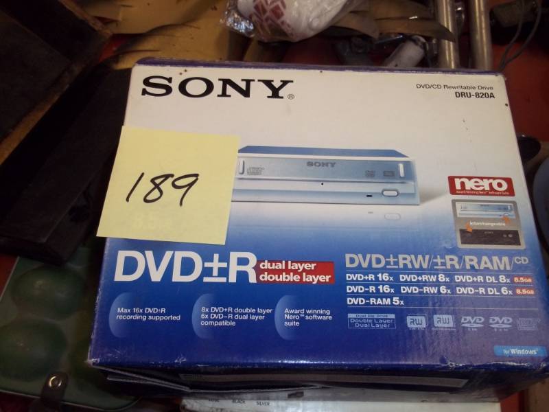 lot 189 image: CD DVD Drive pair