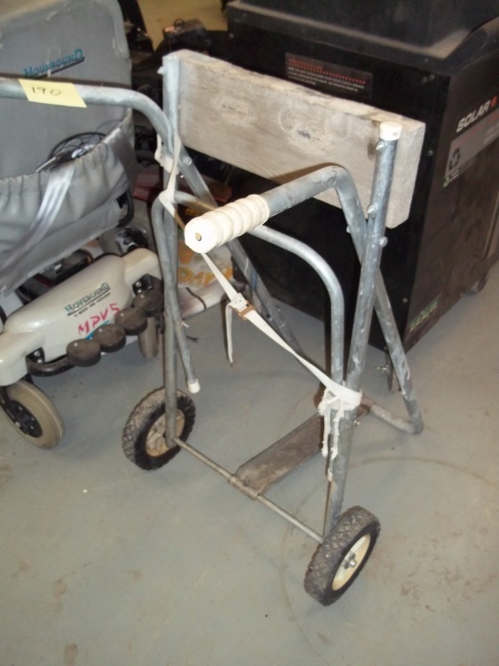 lot 190 image: Boat Motor Cart with wheels