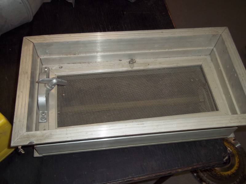 lot 192 image: fish house window