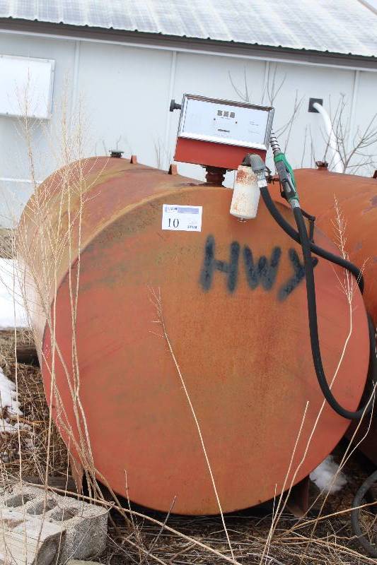 lot 10 image: 1000 Gallon Fuel Tank with Electric Pump
