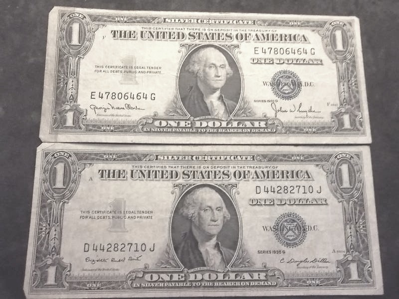 2 US One Dollar Silver Certificates 1935 D & G Series